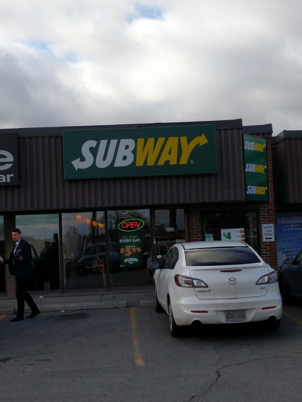 Subway | 562 Kipling Ave Unit 3, Toronto, ON M8Z 5E8, Canada | Phone: (416) 915-0556