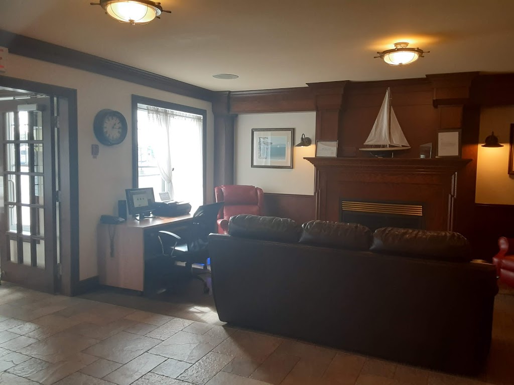 Quality Inn Rivière-du-Loup | 61 Bd Cartier, Rivière-du-Loup, QC G5R 5Z3, Canada | Phone: (418) 867-8221