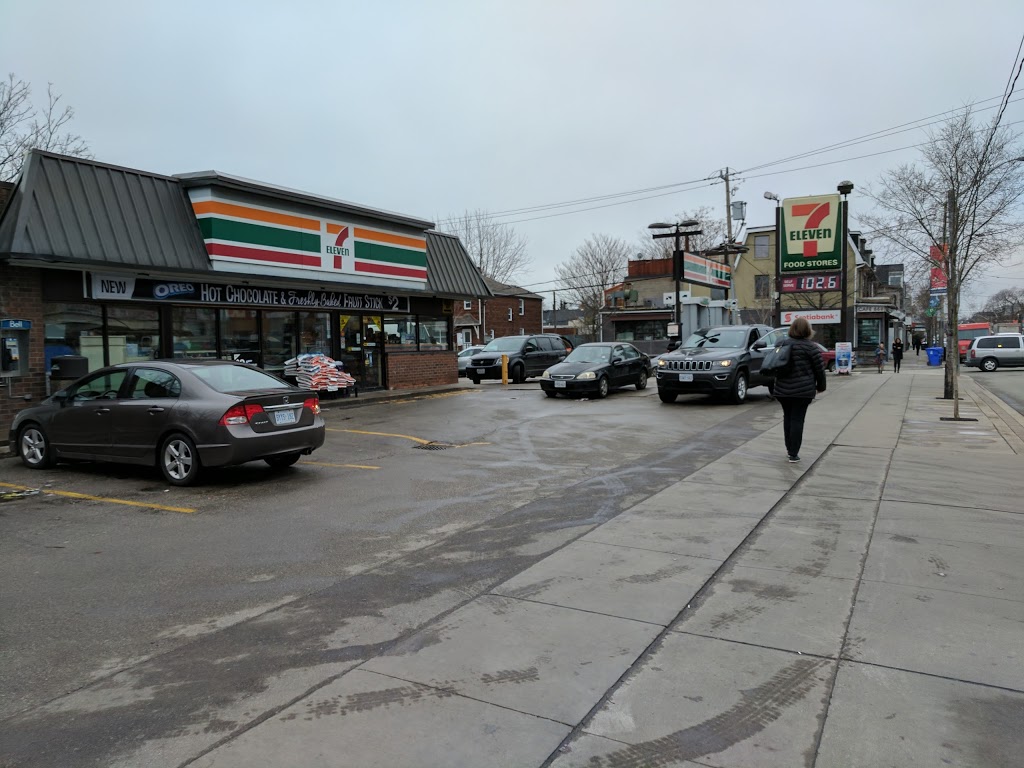 7-Eleven | 883 Dundas St W, Toronto, ON M6J 1V8, Canada | Phone: (416) 362-0450