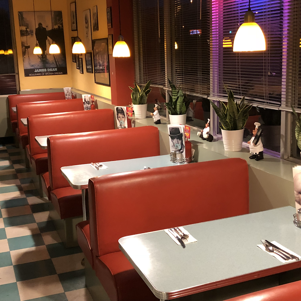 Route 401 Diner | 2 Ronson Dr, Etobicoke, ON M9W 1B2, Canada | Phone: (416) 247-7836