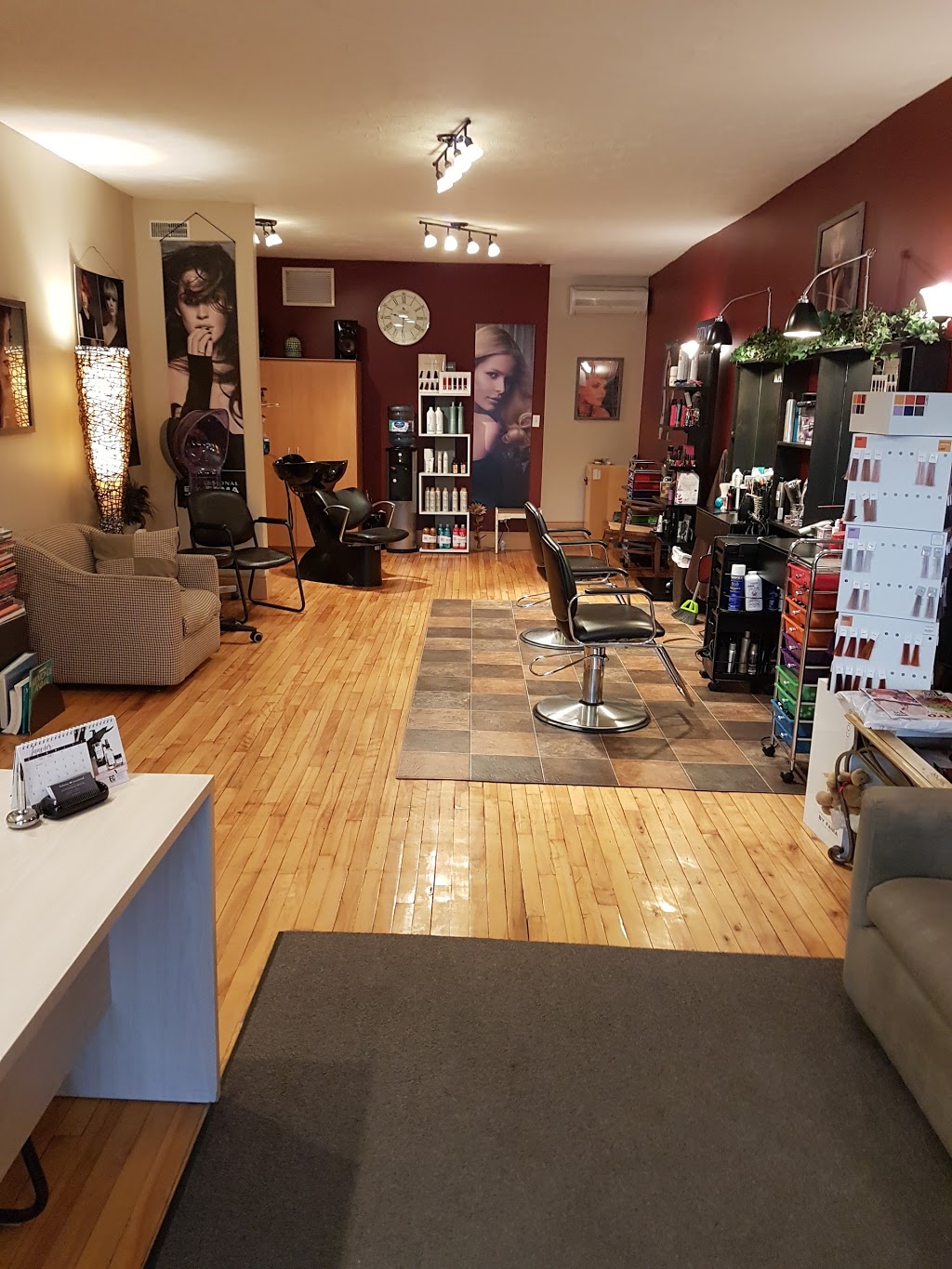 Salon Coiffure Chez Kats | 33 Rue du Pont, Bedford, QC J0J 1A0, Canada | Phone: (450) 248-1180