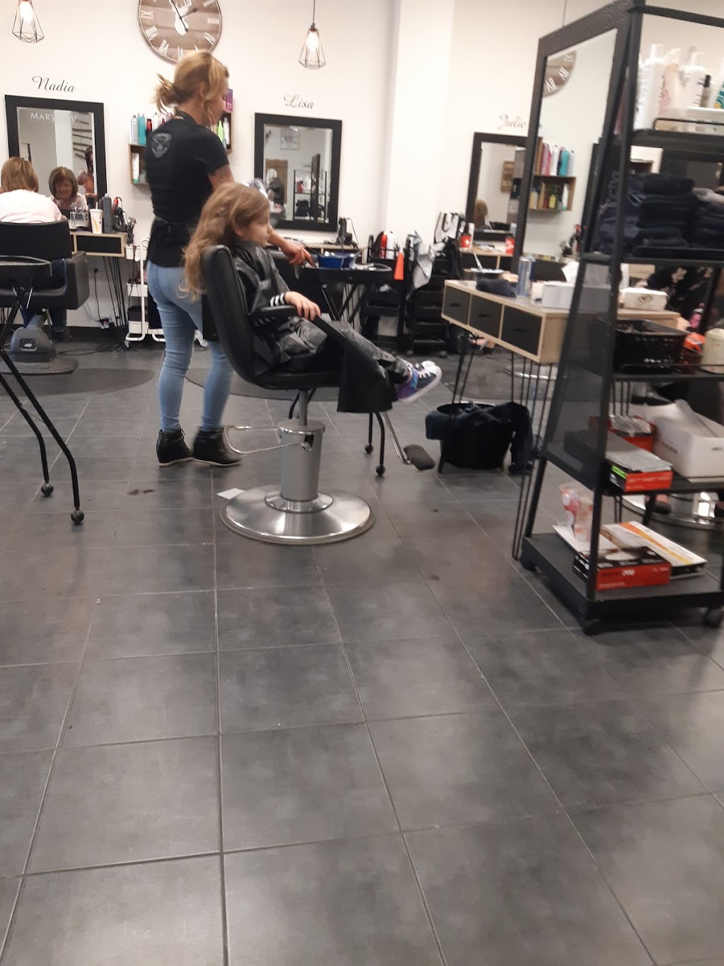 Salon Coiffure Studio | 431 1ère Rue, La Baie, QC G7B 2H1, Canada | Phone: (418) 544-0178