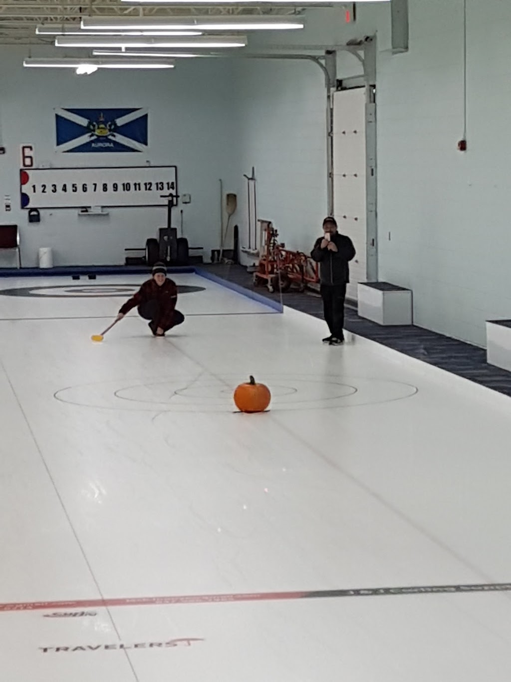 York Curling Club | 220 Muriel St, Newmarket, ON L3Y 3N3, Canada | Phone: (905) 898-2155