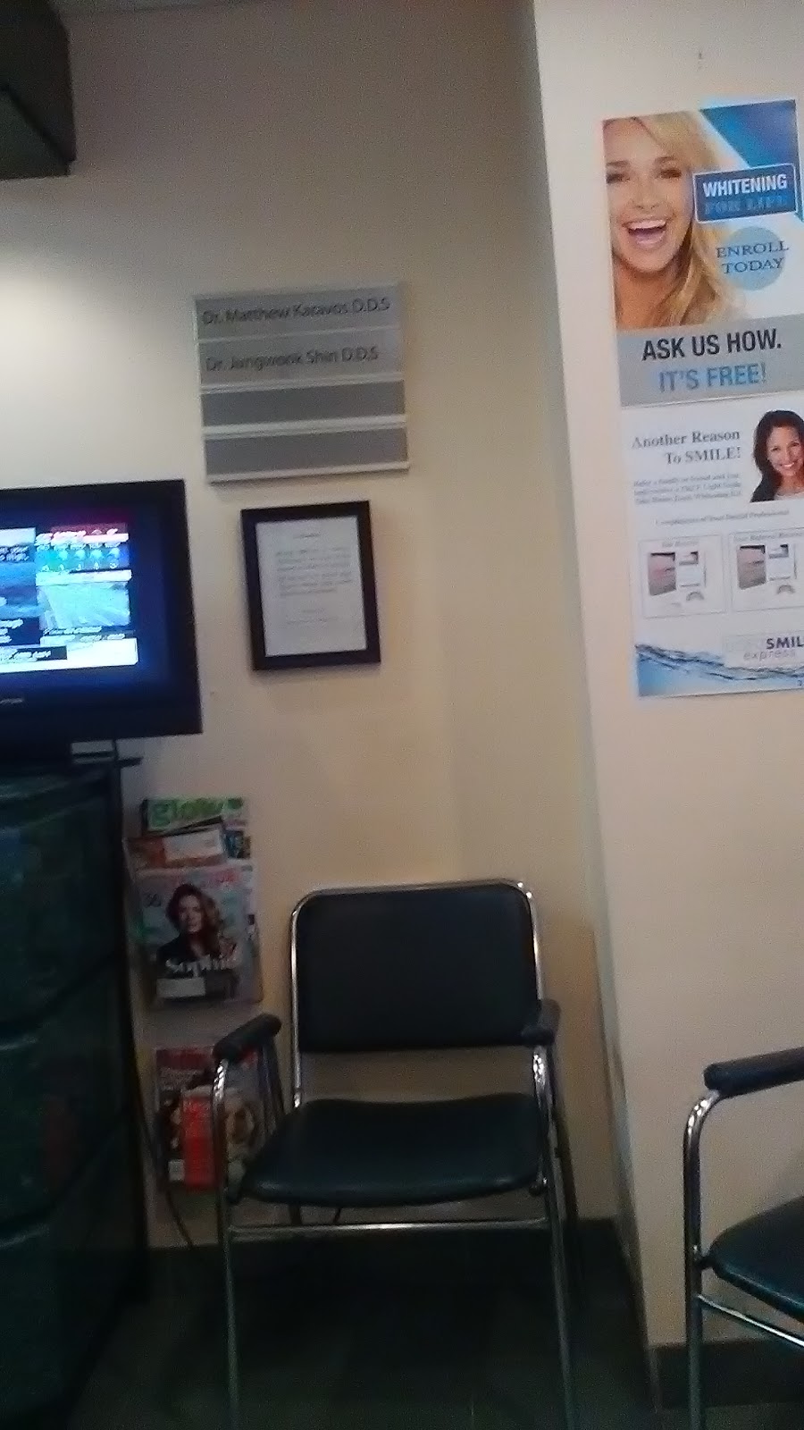 Bloor Lansdowne Dental Centre | 703 Lansdowne Ave, Toronto, ON M6H 3Y9, Canada | Phone: (416) 535-7312