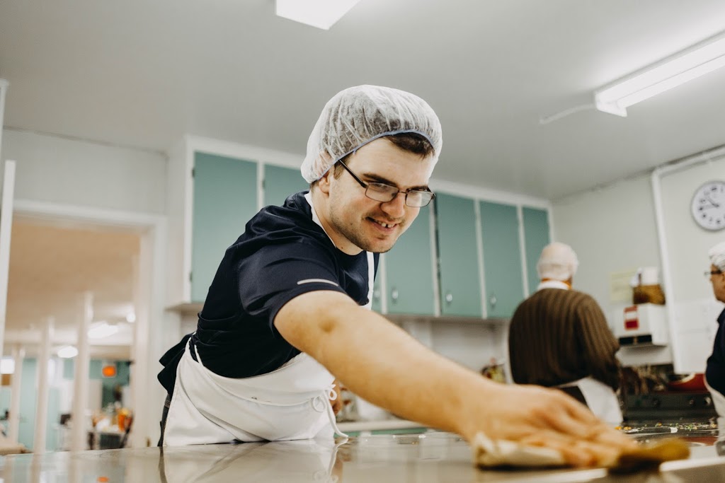 The Raw Carrot Soup Enterprise (Paris Presbyterian Church) | 164 Grand River St N, Paris, ON N3L 2M6, Canada | Phone: (519) 865-1965