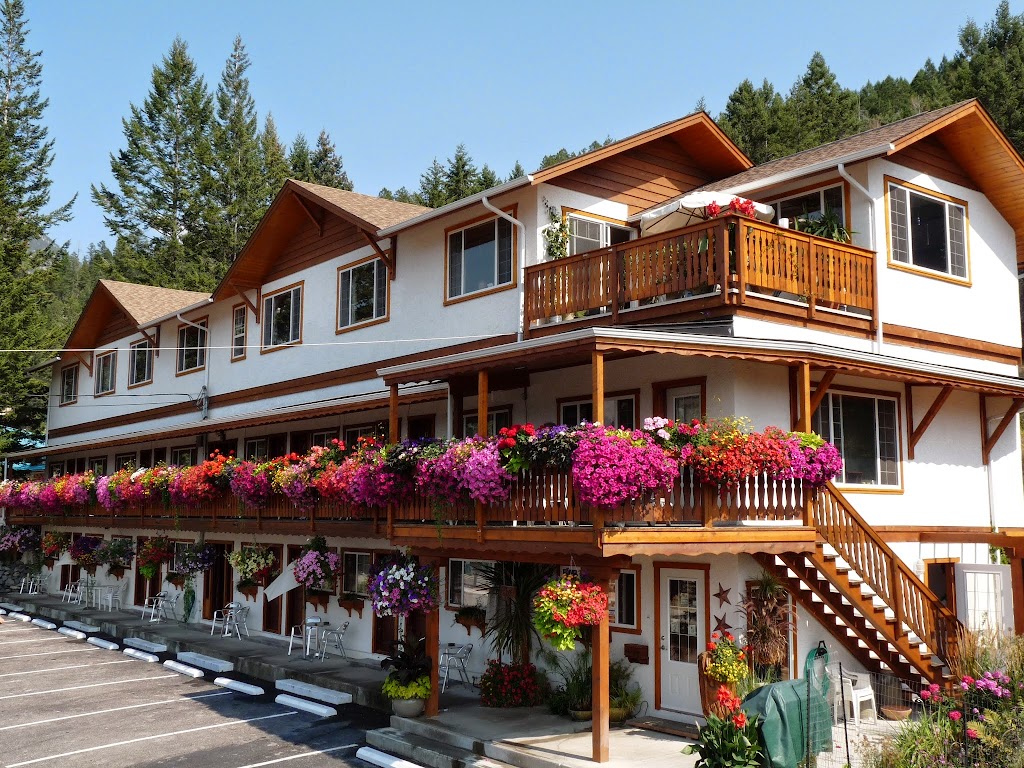 The Gateway | 4992 BC-93, Radium Hot Springs, BC V0A 1M0, Canada | Phone: (250) 347-9655