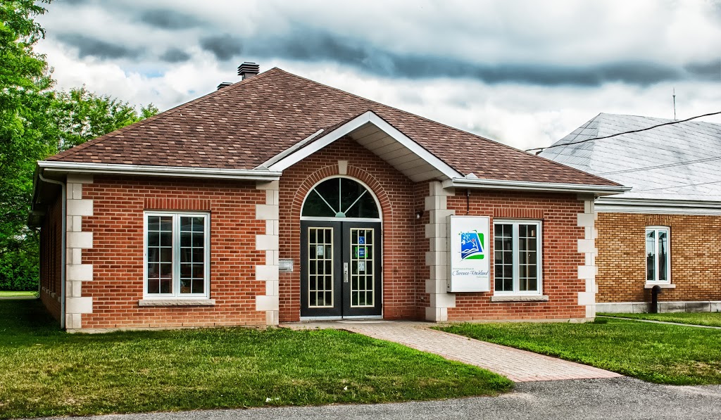 Bourget Public Library | 2240 Dollard St, Bourget, ON K0A 1E0, Canada | Phone: (613) 487-9488