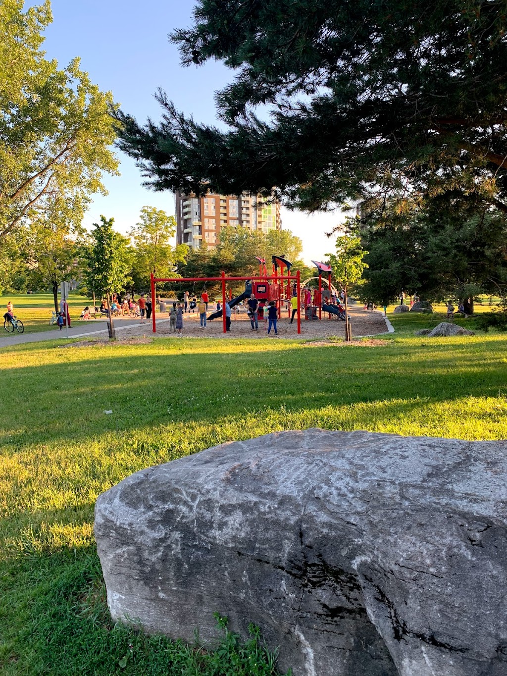 Marcelin Wilson Park | 11301 Bd de lAcadie, Montréal, QC H3M 2T1, Canada | Phone: (514) 872-0311