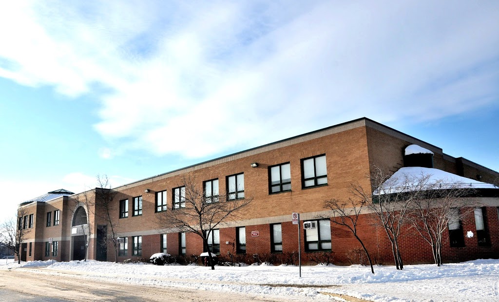 Hazel McCallion Senior Public School | 5750 River Grove Ave, Mississauga, ON L5M 4R5, Canada | Phone: (905) 858-1133