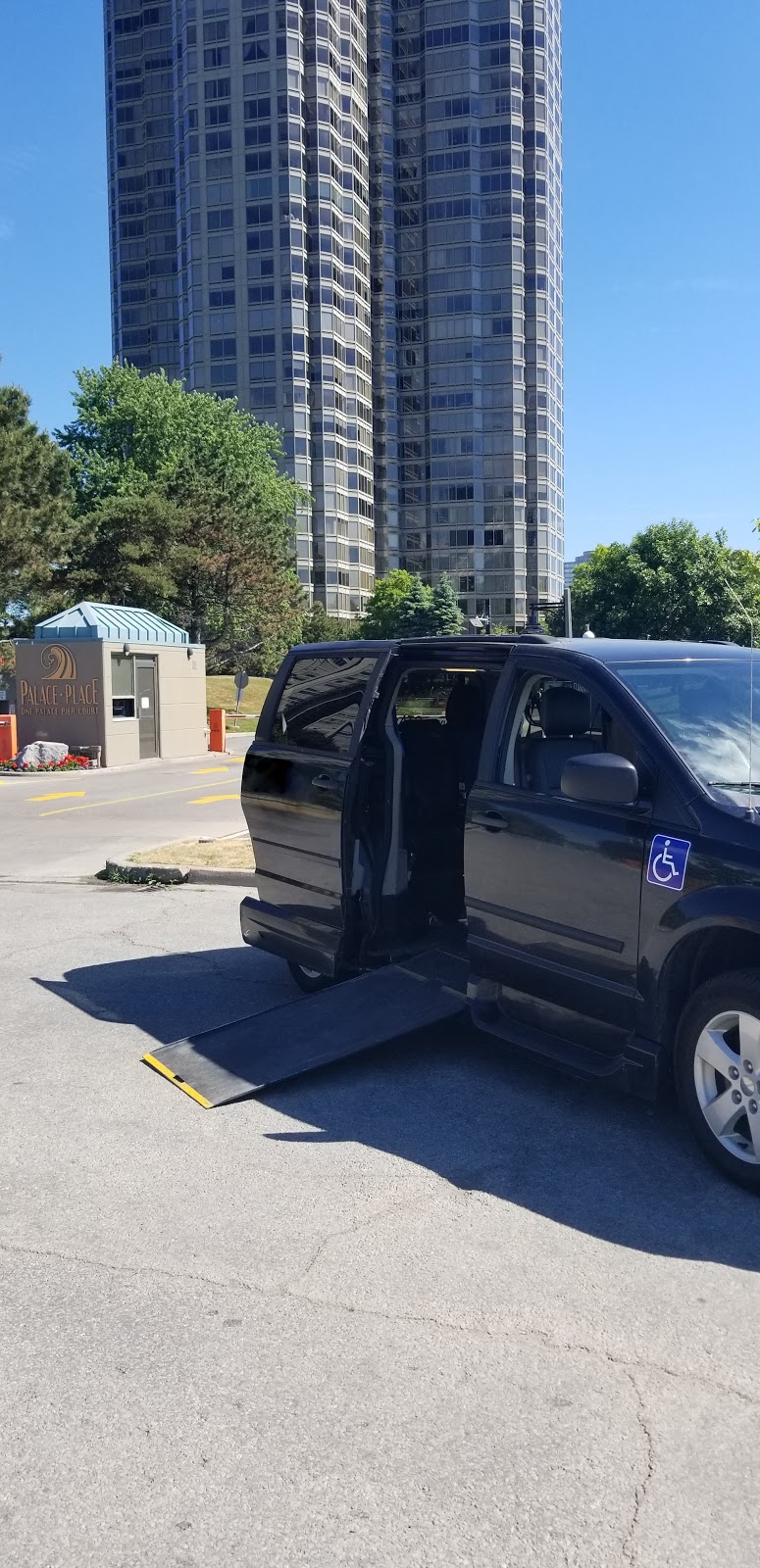 Wheelchair Accessible Taxi Toronto | 139 Katherine Rd, North York, ON M3K 1J6, Canada | Phone: (647) 697-7774
