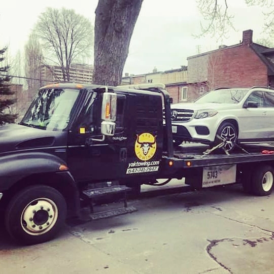 Yak Towing | 364 Horner Ave, Etobicoke, ON M8W 1Z9, Canada | Phone: (647) 741-7947