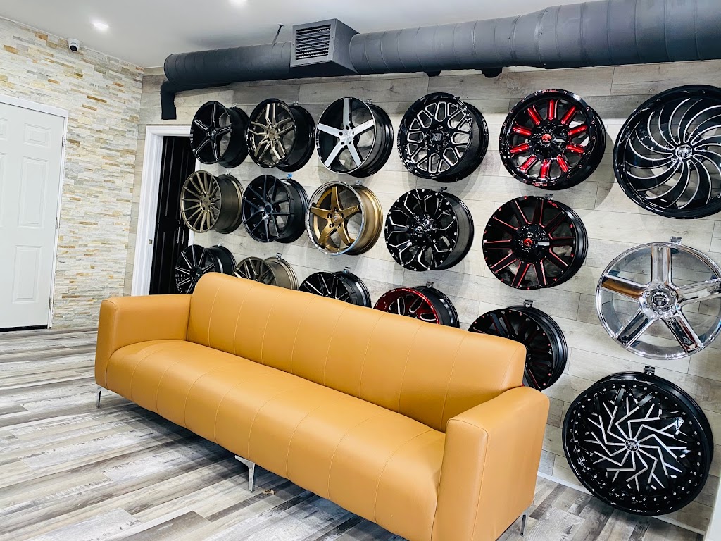 22G Alloy Wheels & Tires | 506 Main St N, Brampton, ON L6V 1P9, Canada | Phone: (855) 355-0022