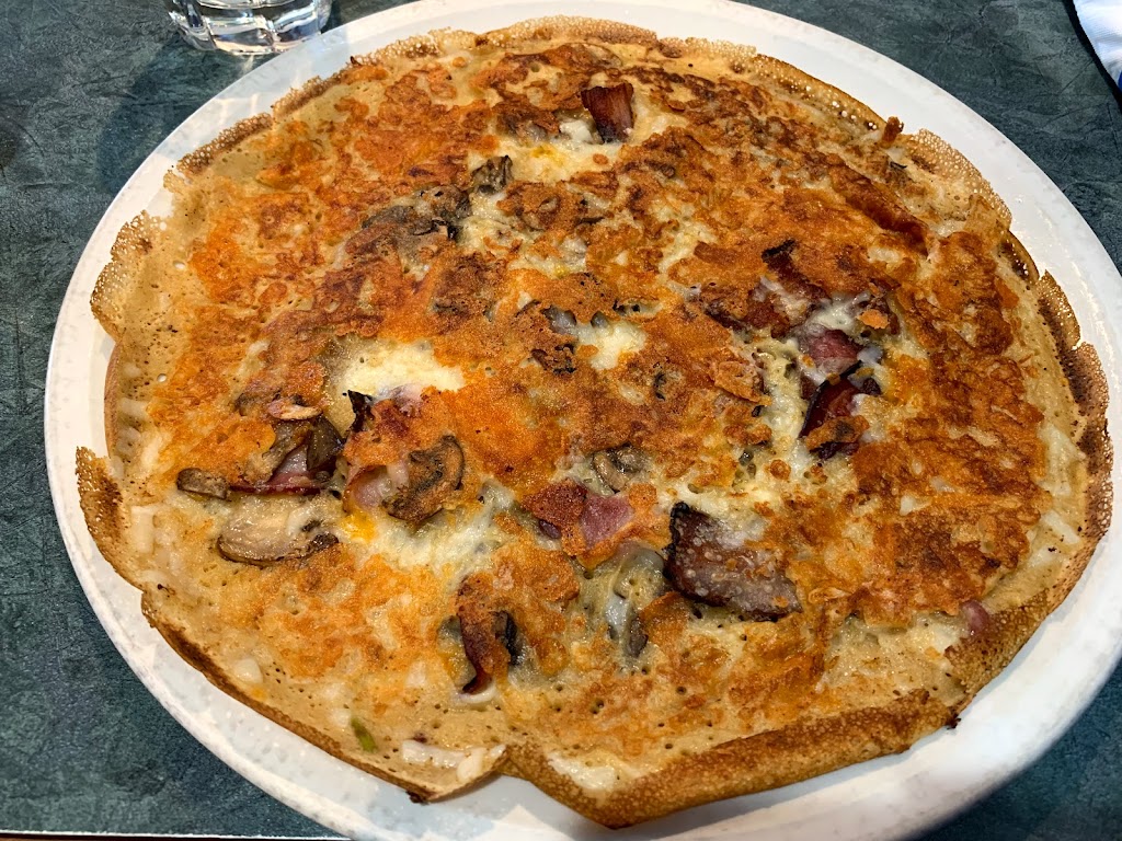 Pfanntastic Pannenkoek Haus | 2439 54 Ave SW, Calgary, AB T3E 1M4, Canada | Phone: (403) 243-7757