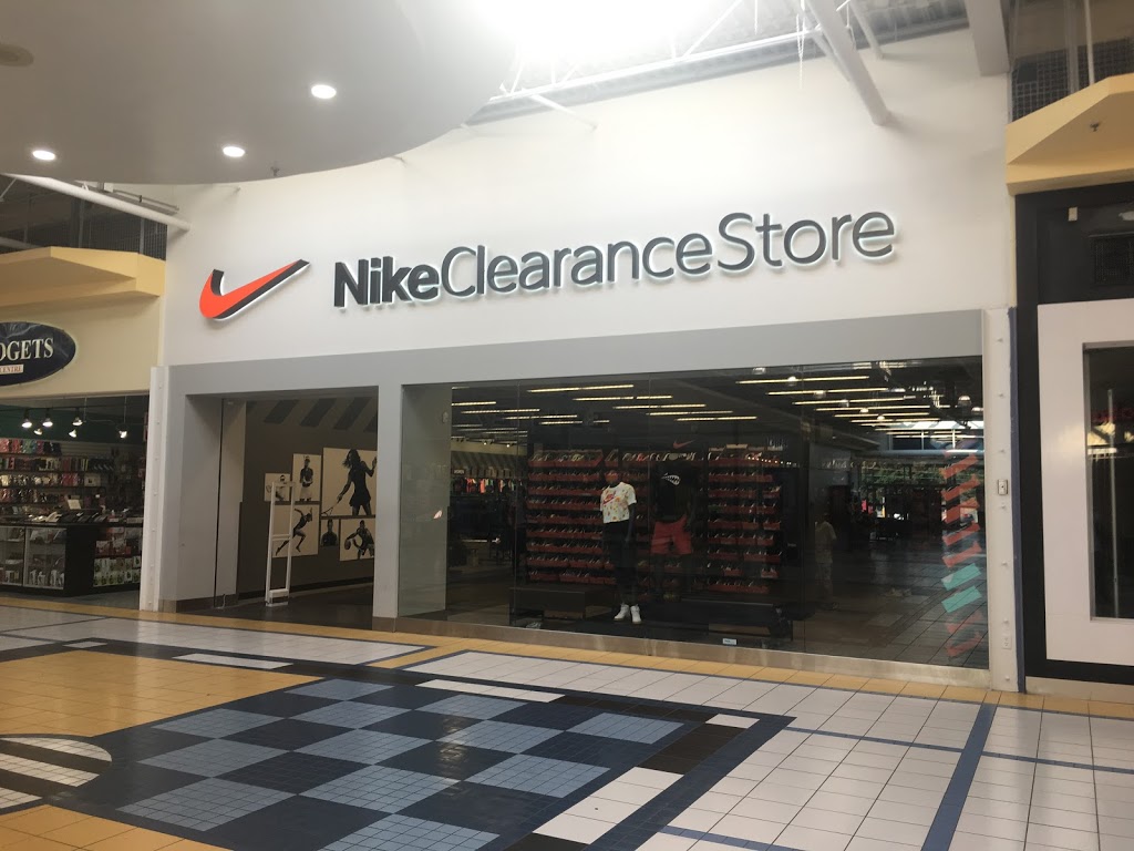 Nike Clearance Store | 1250 S Service Rd, Mississauga, ON L5E 1V4, Canada | Phone: (905) 271-5324