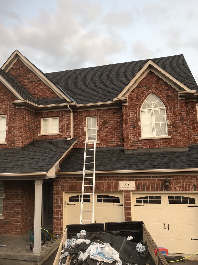 Lyons Pro Roofing inc | 1 Sanwood Blvd, Scarborough, ON M1V 3L5, Canada | Phone: (647) 881-0686