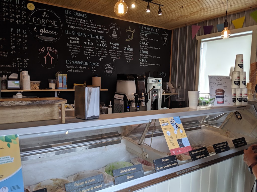 La Cabane à Glaces | 358 Rue Saint-Jean-Baptiste d, LAnse-Saint-Jean, QC G0V 1J0, Canada | Phone: (418) 608-8399