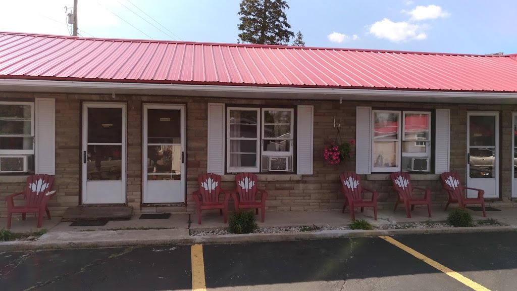 Maple Leaf Motel | 381 Talbot Rd, Delhi, ON N4B 2A1, Canada | Phone: (226) 786-0186