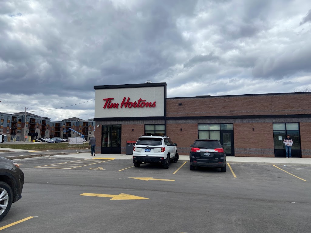 Tim Hortons | 5 Toulon St, Smiths Falls, ON K7A 5B2, Canada | Phone: (613) 283-4140