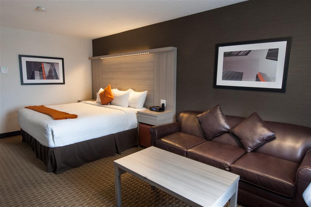 Best Western Plus Village Park Inn | 1804 Crowchild Trail NW, Calgary, AB T2M 3Y7, Canada | Phone: (403) 289-0241