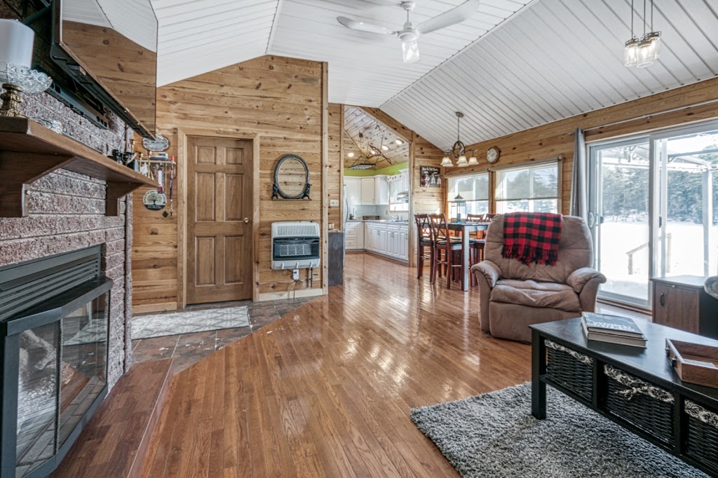 Hartley Bay Cottages | 2801 Hartley Bay Rd, Killarney, ON P0M 1A0, Canada | Phone: (647) 338-2926
