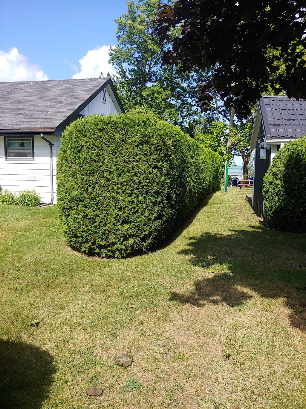 Lakeside Lawn & Property Maintenance | 70335 Mollard Line, Grand Bend, ON N0M 1T0, Canada | Phone: (519) 238-8277