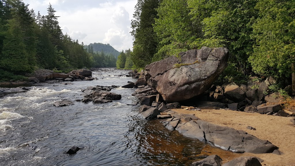 Forêt Ouareau - secteur du Pont-Suspendu | Chemin de la Forêt Ouareau, Notre-Dame-de-la-Merci, QC J0T 2A0, Canada | Phone: (866) 484-1865