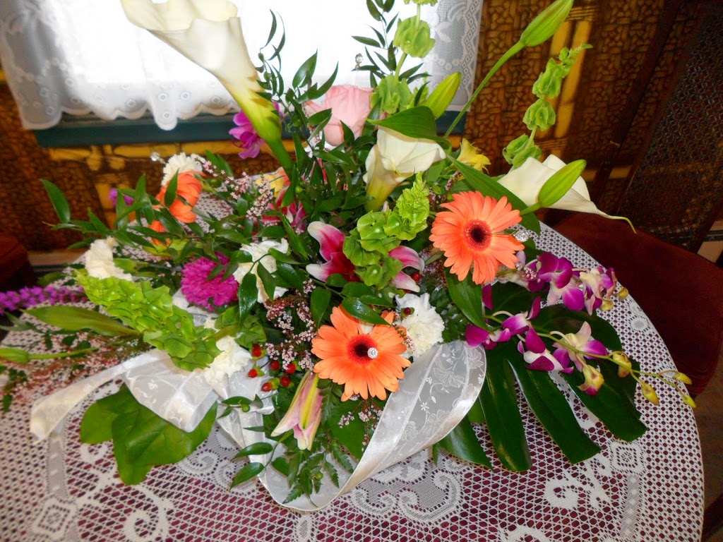 Holdens Florists (DUNDAS) Inc. | 44 York Rd, Dundas, ON L9H 1L4, Canada | Phone: (905) 628-2411