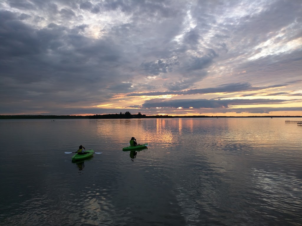 White Spruce on the Lake | Wendigo Rd, Lac du Bonnet, MB R0E 1A0, Canada | Phone: (204) 340-3090