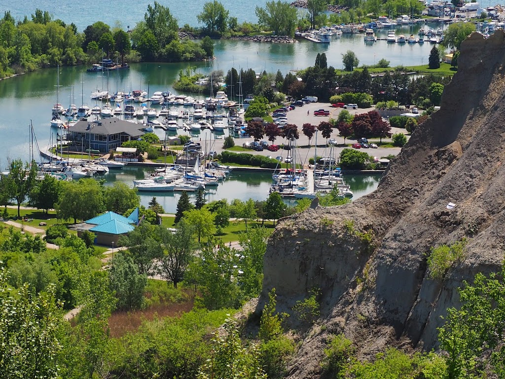 Cathedral Bluffs Yacht Club | Brimley Rd S, Scarborough, ON M1M 3W3, Canada | Phone: (416) 261-7627