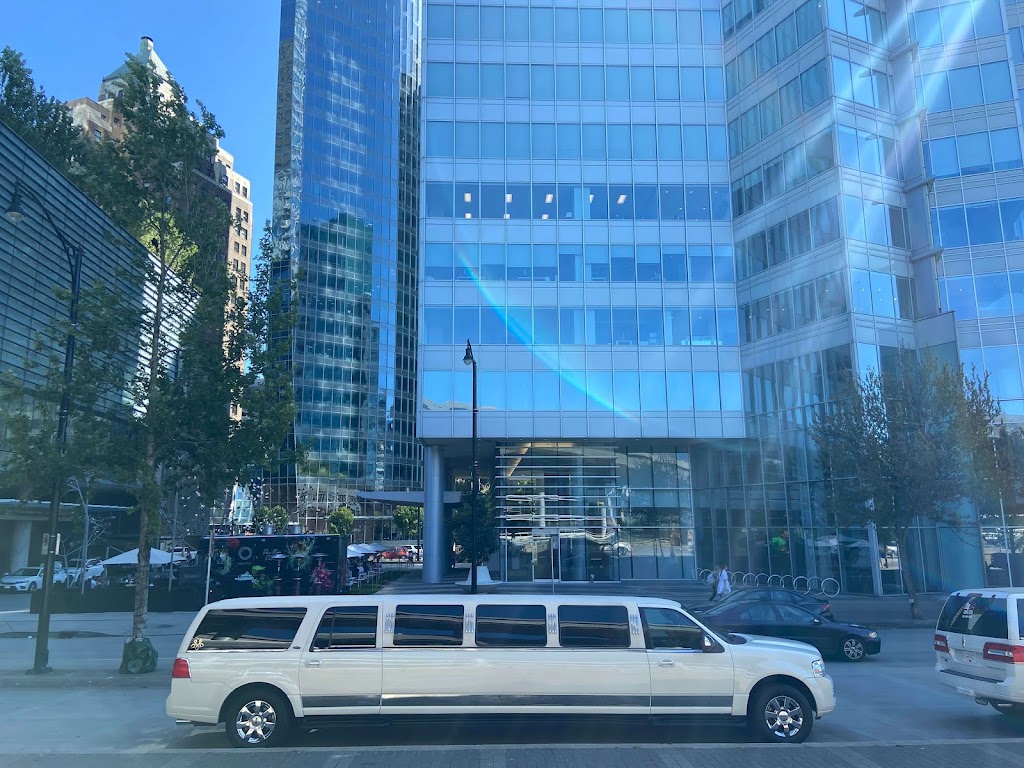 East West Limousine Service Ltd. | 14938 35a Ave, Surrey, BC V3Z 0Y7, Canada | Phone: (604) 399-8474