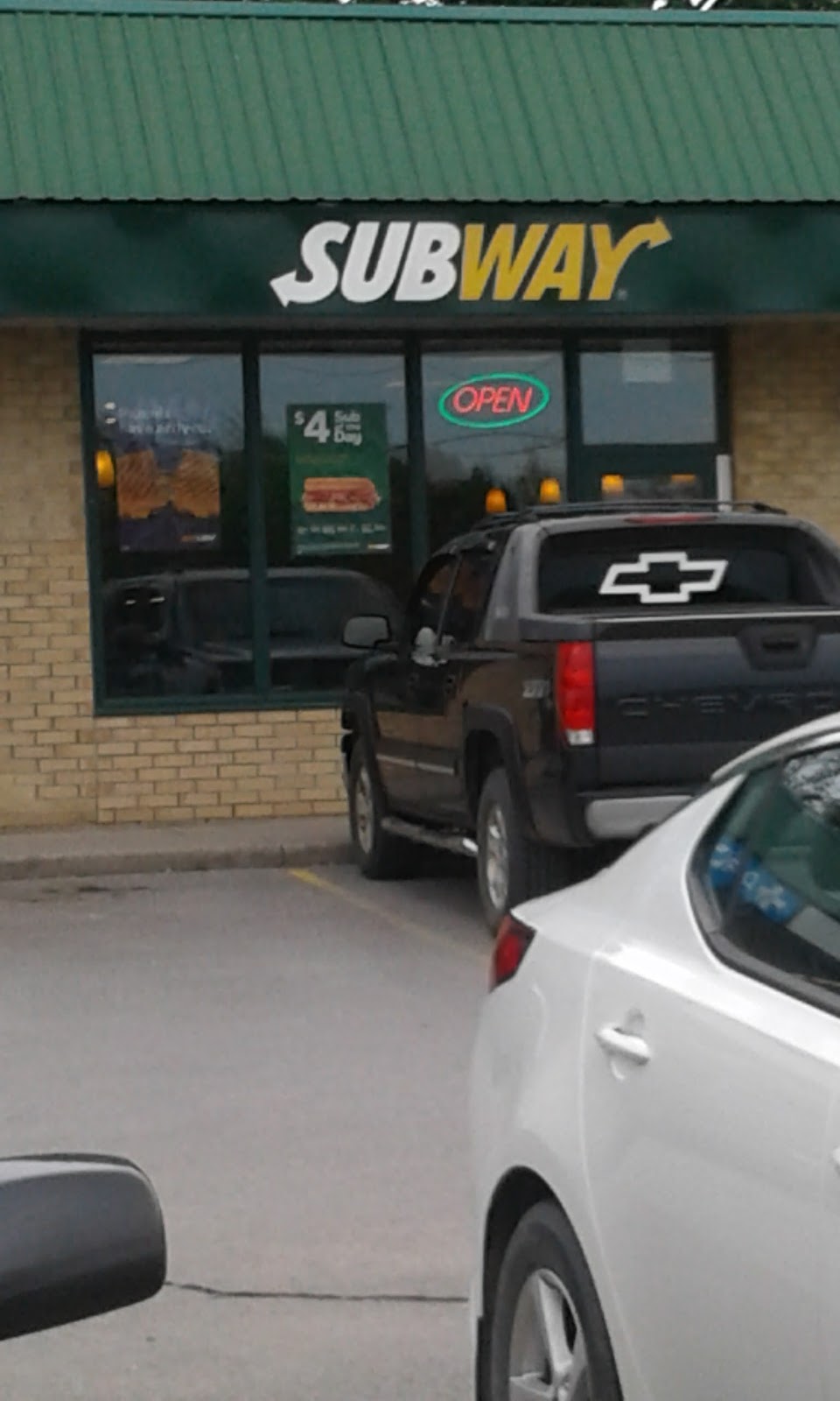 Subway | 20887 Dalton Jacksons Point, Georgina, ON L0E 1R0, Canada | Phone: (905) 722-8424