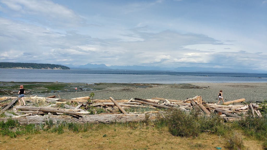 Seaside Cottage | 2371 S Island Hwy, Campbell River, BC V9W 1C4, Canada | Phone: (866) 663-1800