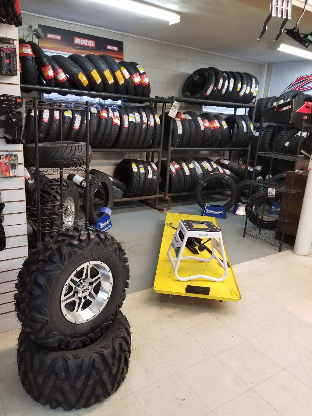 Jacks Motorcycle Salvage | 1496 Ryan Rd E, Lazo, BC V0R 2K0, Canada | Phone: (250) 339-4825