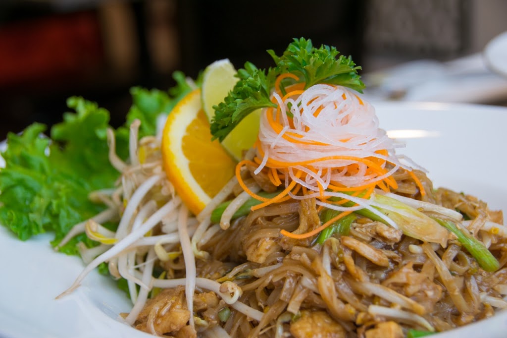 Pattaya Thai Kitchen | 2326 Queen St E, Toronto, ON M4E 1G9, Canada | Phone: (416) 694-5000