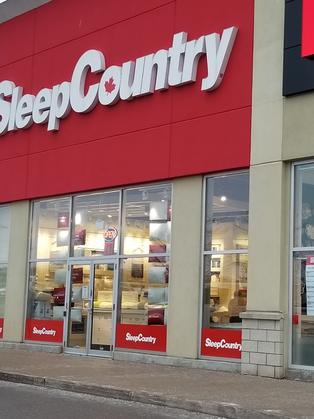 sleep country | East Gwillimbury, ON L9N 0C4, Canada