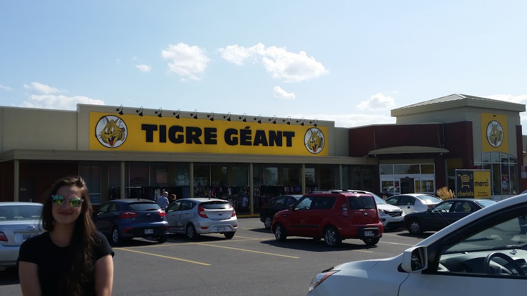 Tigre Géant | 1380 Boulevard Monseigneur-Langlois, Salaberry-de-Valleyfield, QC J6S 1E3, Canada | Phone: (450) 377-9807