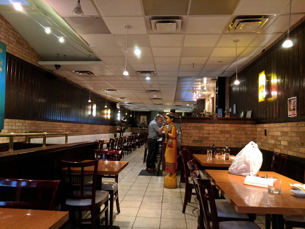 Thai Chef Cuisine | 233 Roncesvalles Ave, Toronto, ON M6R 2L6, Canada | Phone: (416) 915-0095