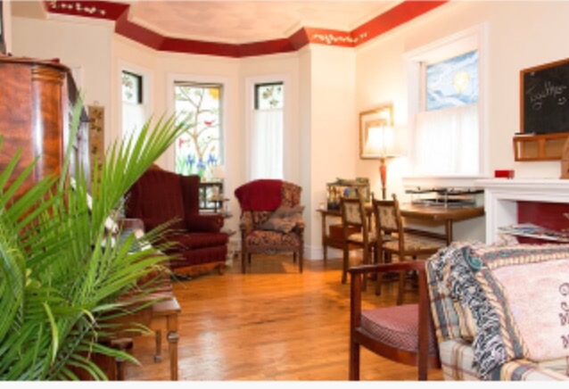 Kaleidoscope Cottage | 204 Balaclava St, St Thomas, ON N5P 3E3, Canada | Phone: (519) 207-4777