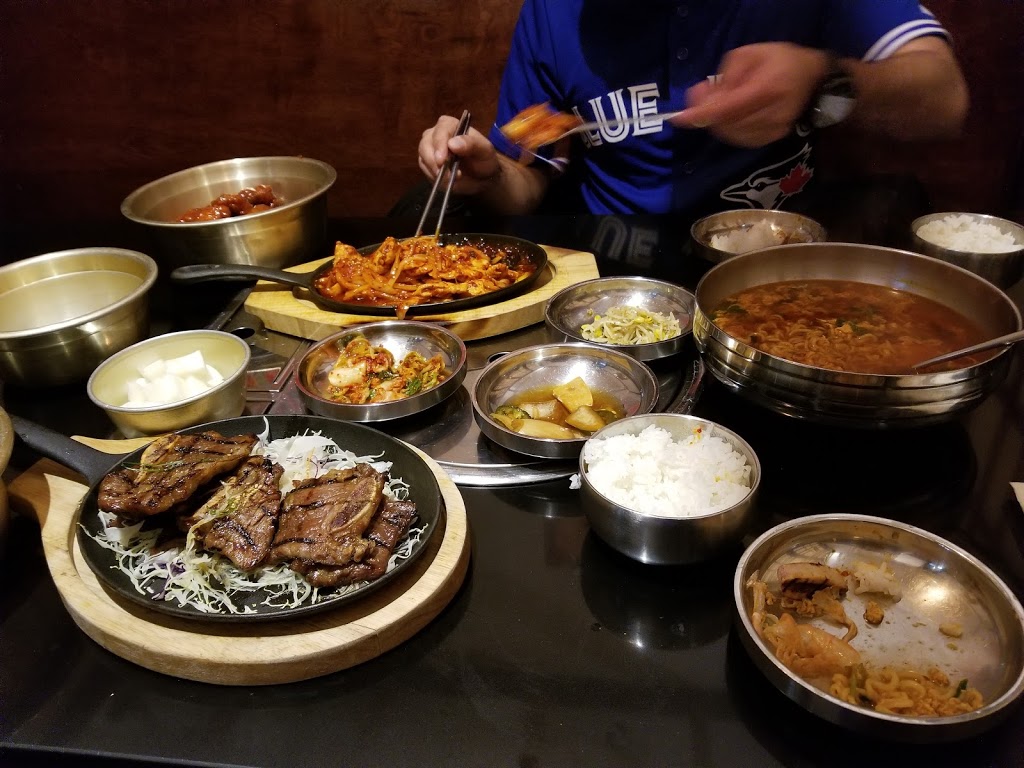 Sikgaek Korean Restaurant and Bar | 800 Dundas St E unit A1, Mississauga, ON L4Y 2B6, Canada | Phone: (647) 847-1030