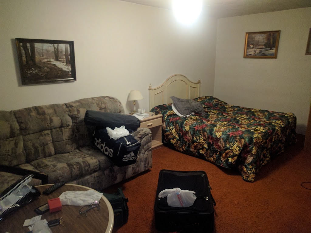 Baits Motel | 3717 Riverview Ave, Spences Bridge, BC V0K 2L0, Canada | Phone: (250) 458-2223