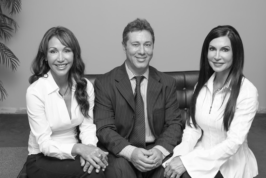 Facial Surgery & Cosmetic Centre of Ottawa Inc. | 1919 Riverside Dr, Ottawa, ON K1H 7W9, Canada | Phone: (613) 521-3223