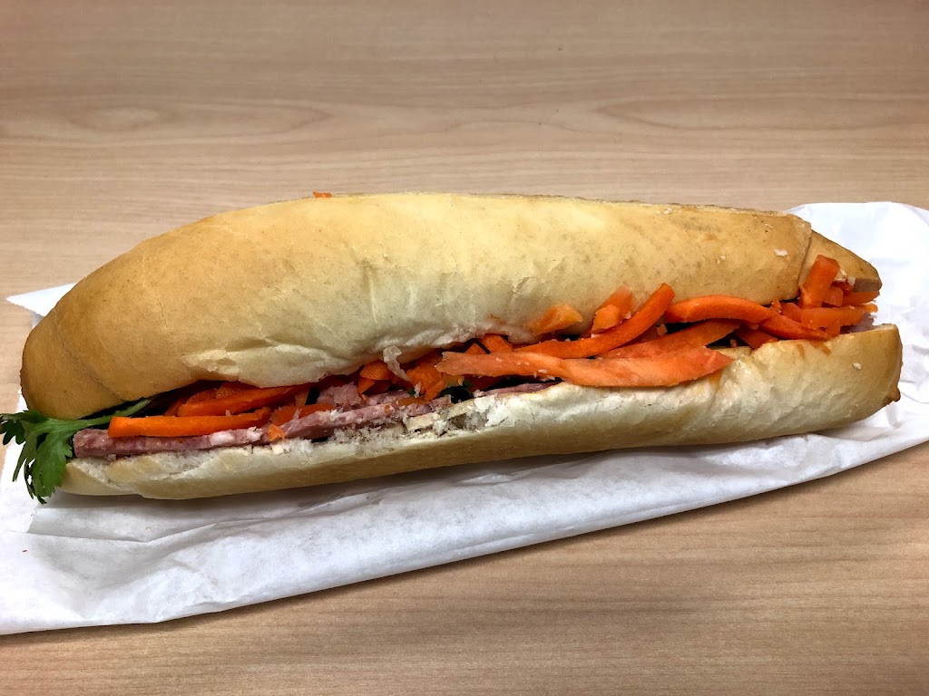 Banh Mi Nguyet Minh | 888 Dundas St E, Mississauga, ON L4Y 2B8, Canada | Phone: (905) 275-0988