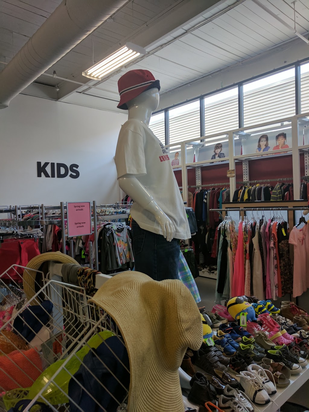 Just Thrift | 53 Orfus Rd, North York, ON M6A 1L7, Canada | Phone: (416) 789-9449