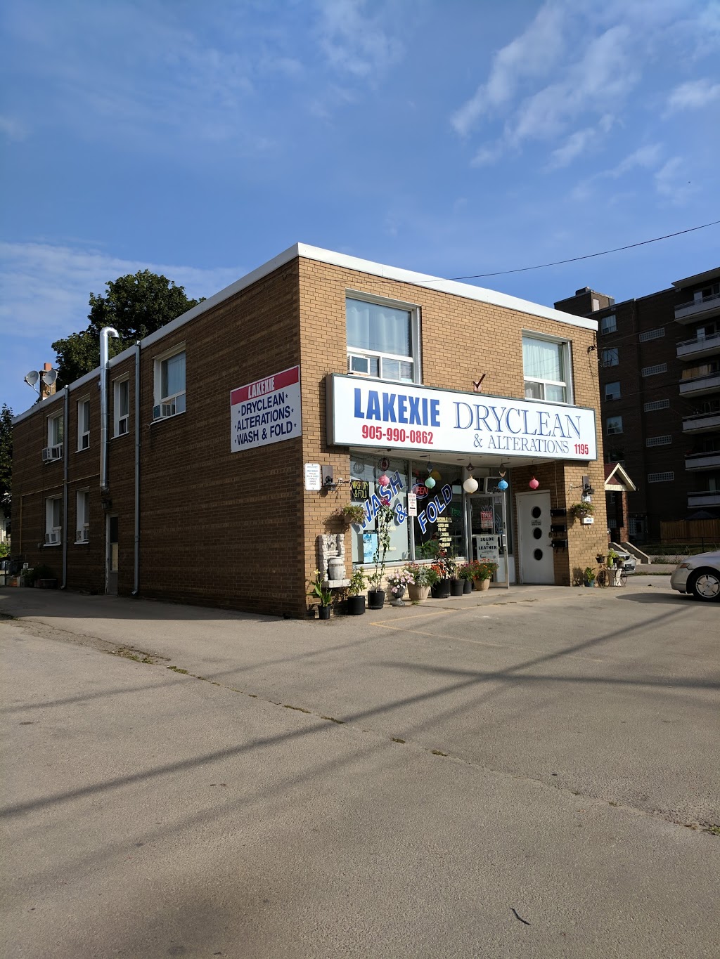 Lakexie Dryclean & Alterations | Mississauga, ON L5E 1G1, Canada | Phone: (905) 990-0862