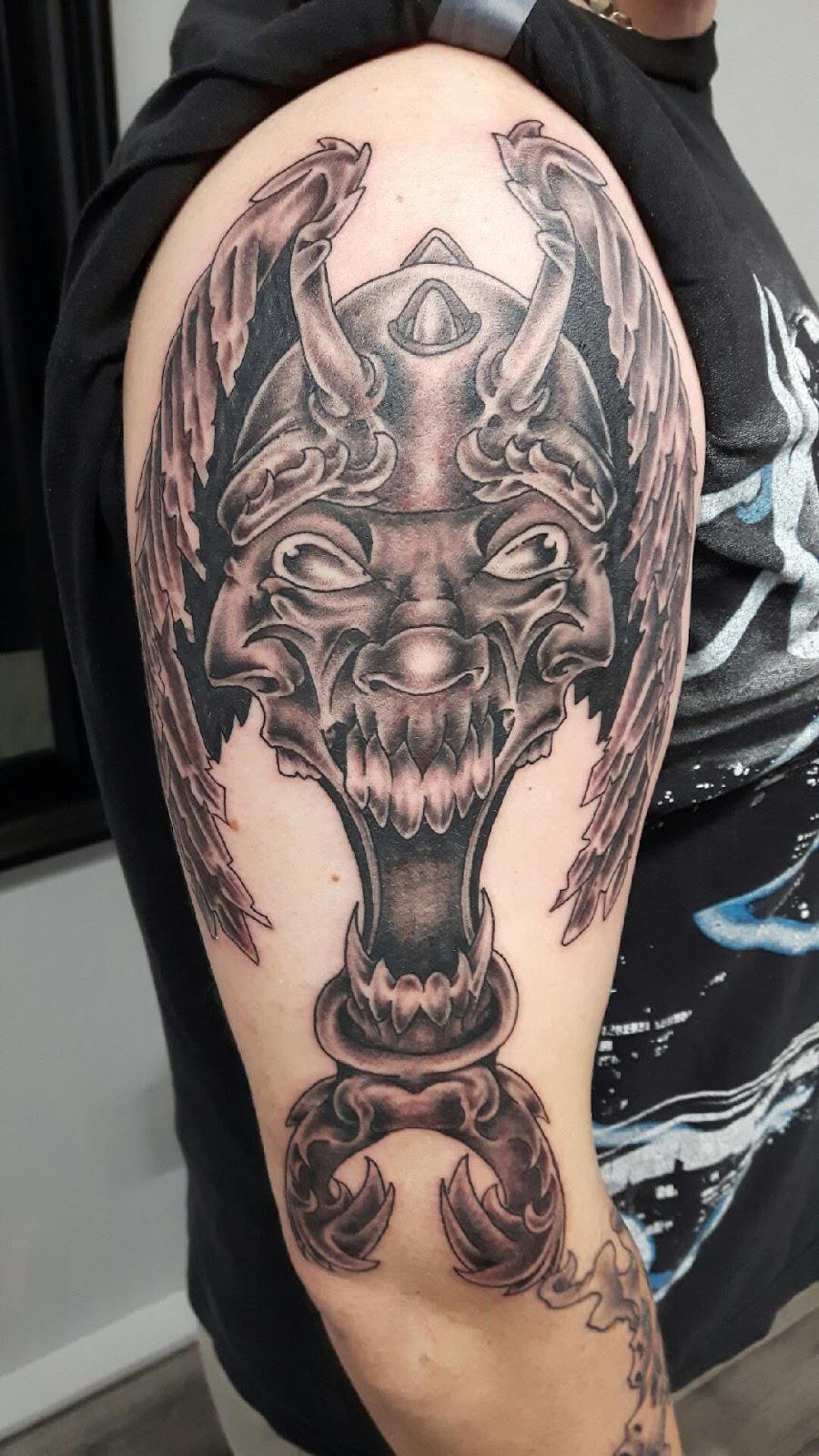 Twisted City Tattoo | 3 St George St, Brantford, ON N3R 1V1, Canada | Phone: (226) 381-1848