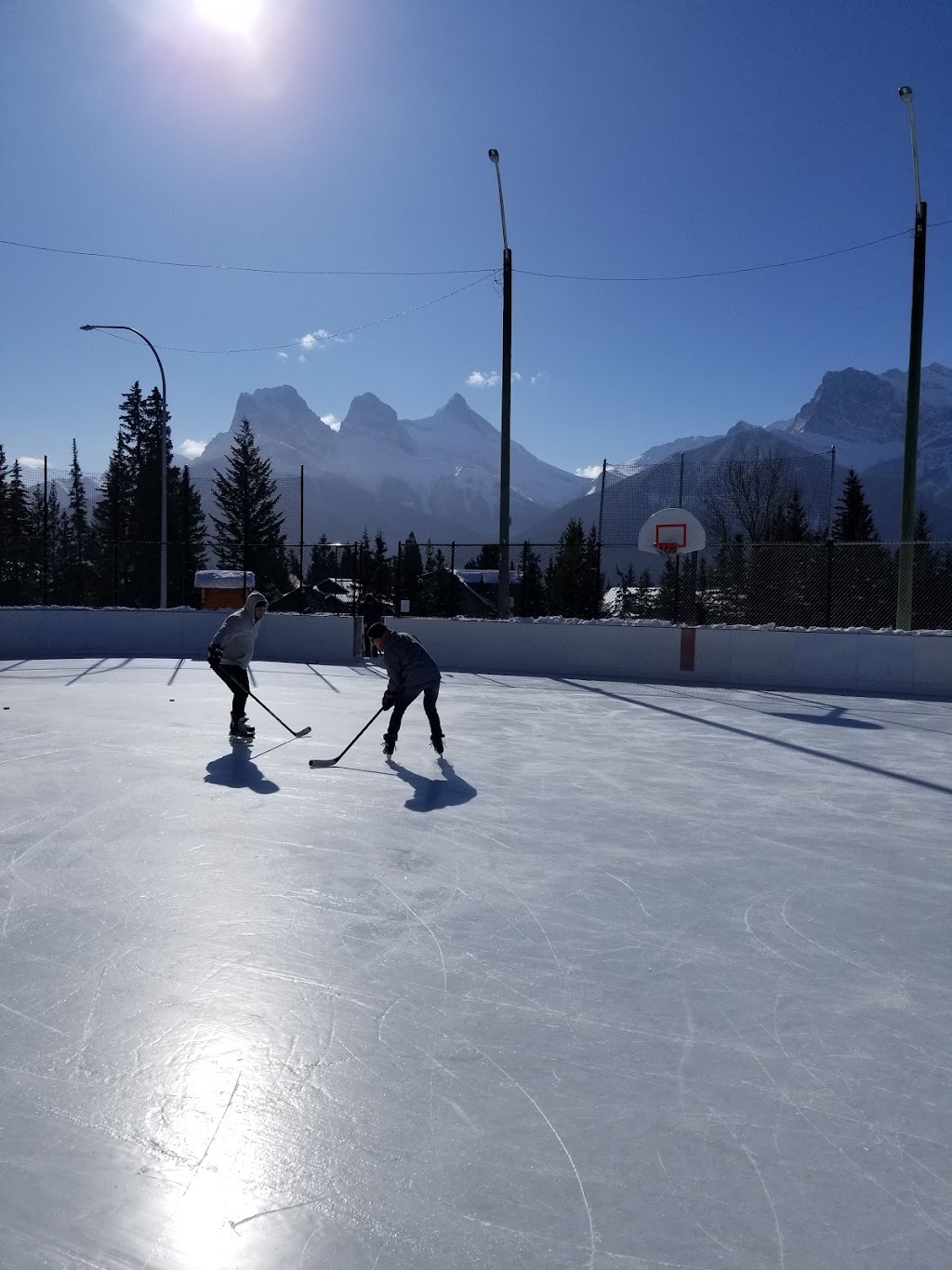 Cougar Creek Skating Rink | Elk Run Blvd, Canmore, AB T1W 1G3, Canada | Phone: (403) 678-1580