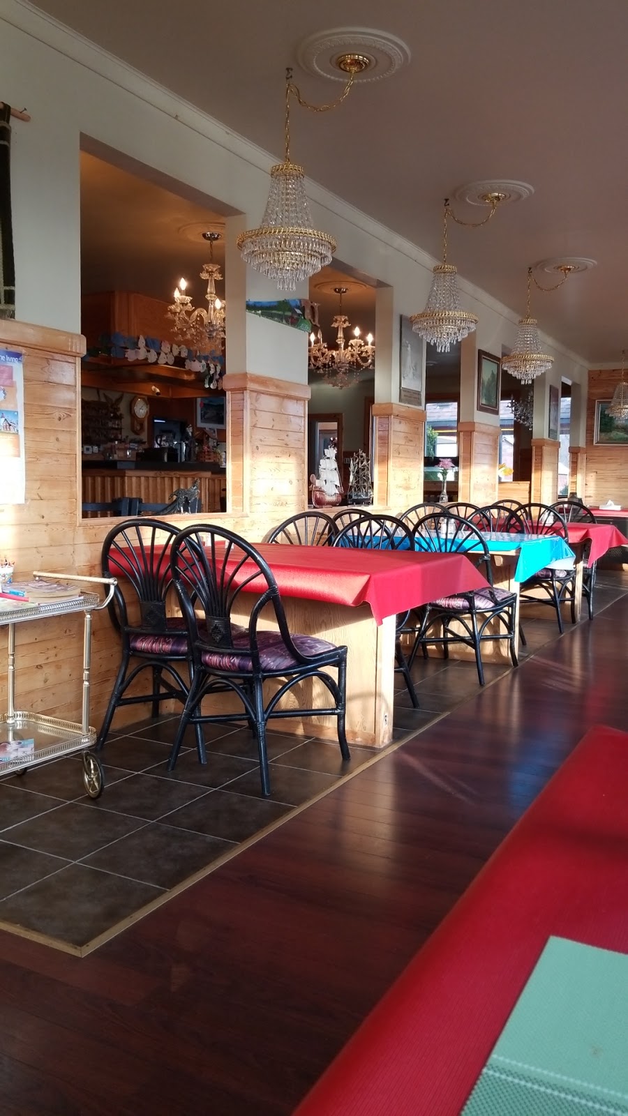 Erie Cove Restaurant | 23 Robinson St, Port Burwell, ON N0J 1T0, Canada | Phone: (519) 874-4250