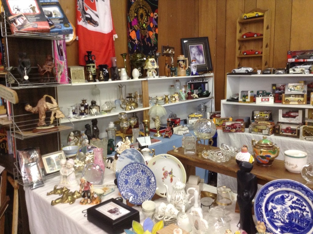 Meyersburg Flea Market & Antiques | 5082 County Rd 30, Campbellford, ON K0L 1L0, Canada | Phone: (705) 653-3979