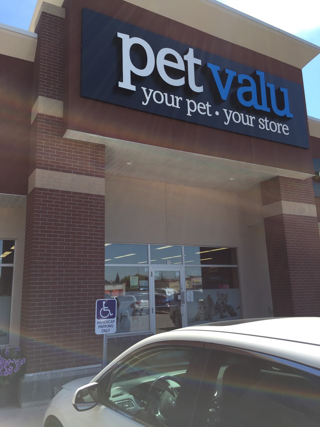 Pet Valu | 2595 Main St, Winnipeg, MB R2V 4W3, Canada | Phone: (204) 334-5544