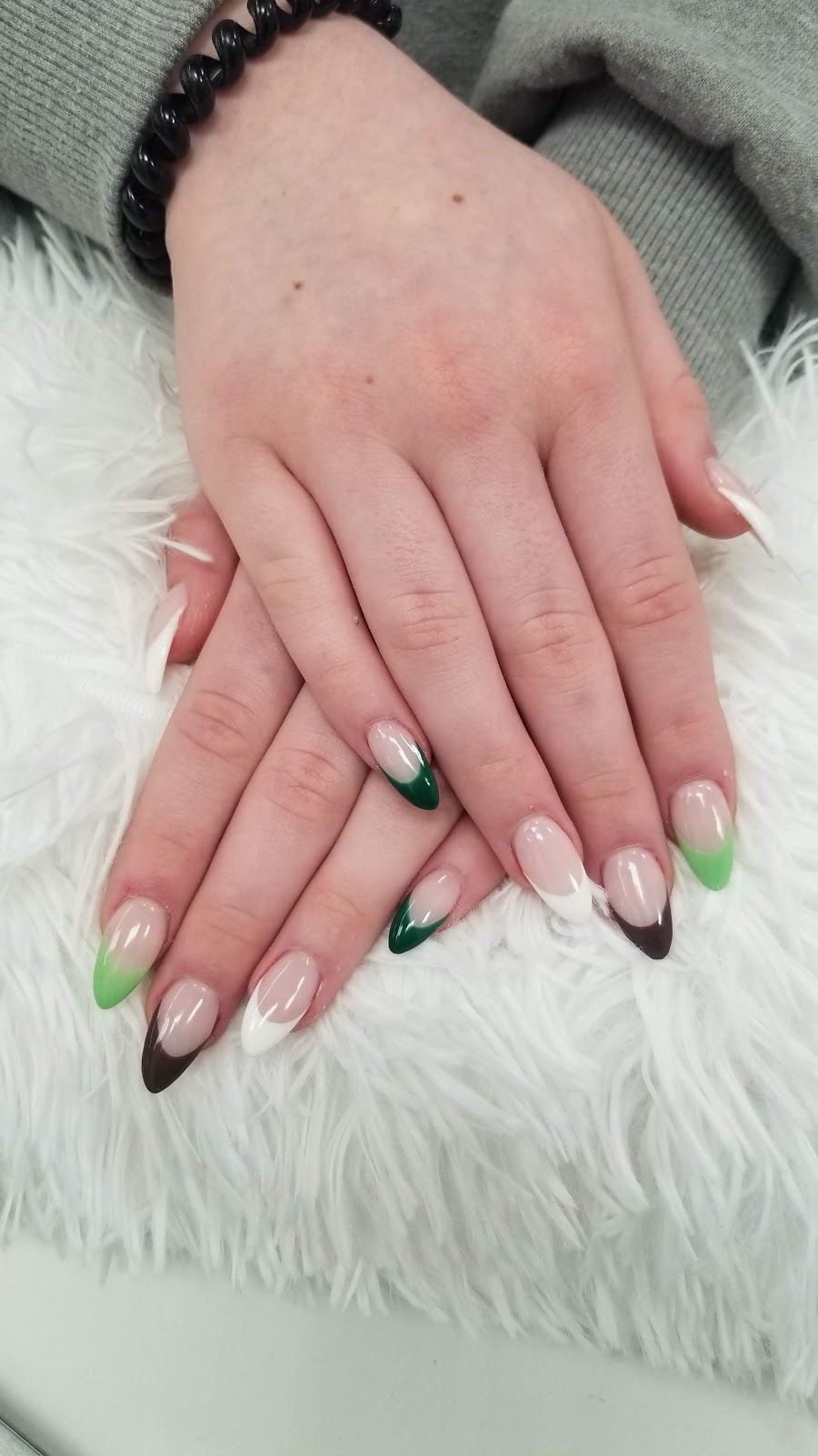 Regal Nails, Salon & Spa | 175 Murphy Rd, Orillia, ON L3V 0B5, Canada | Phone: (705) 325-6668